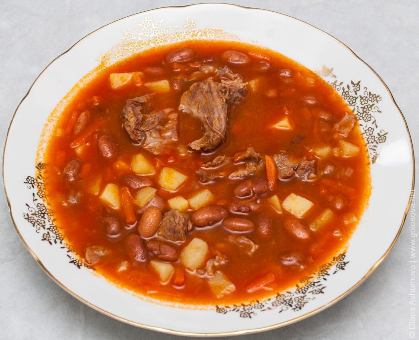 Суп фасолевый с мясом