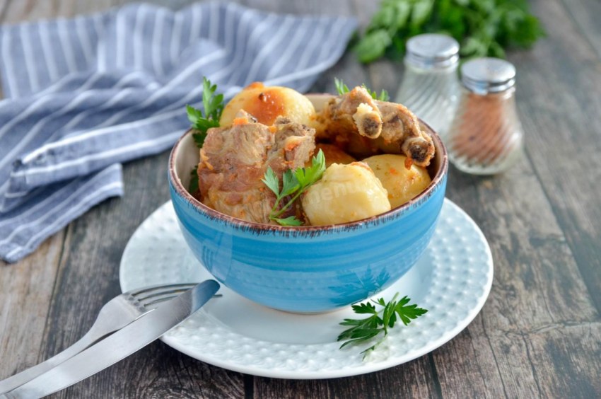 Жаркое из свинины с картошкой в казане