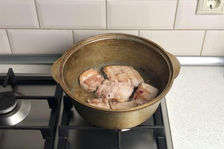 Рёбрышки с картошкой в казане
