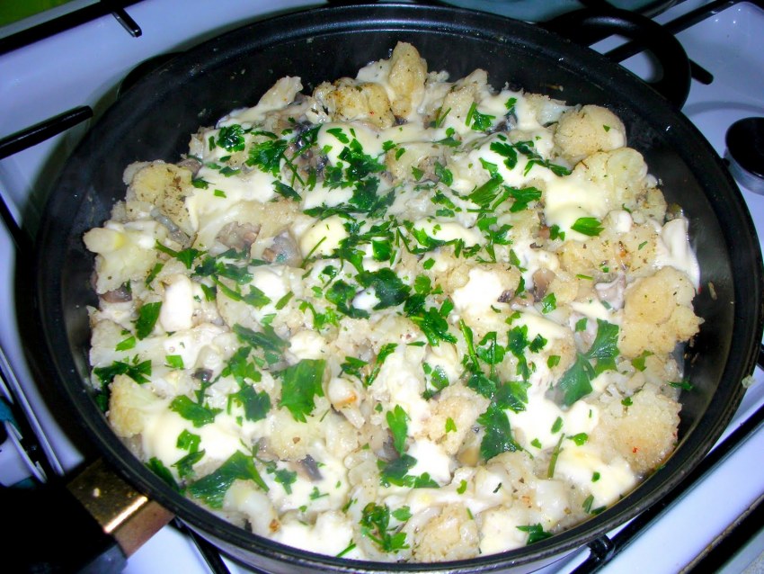 Цветная капуста с шампиньонами