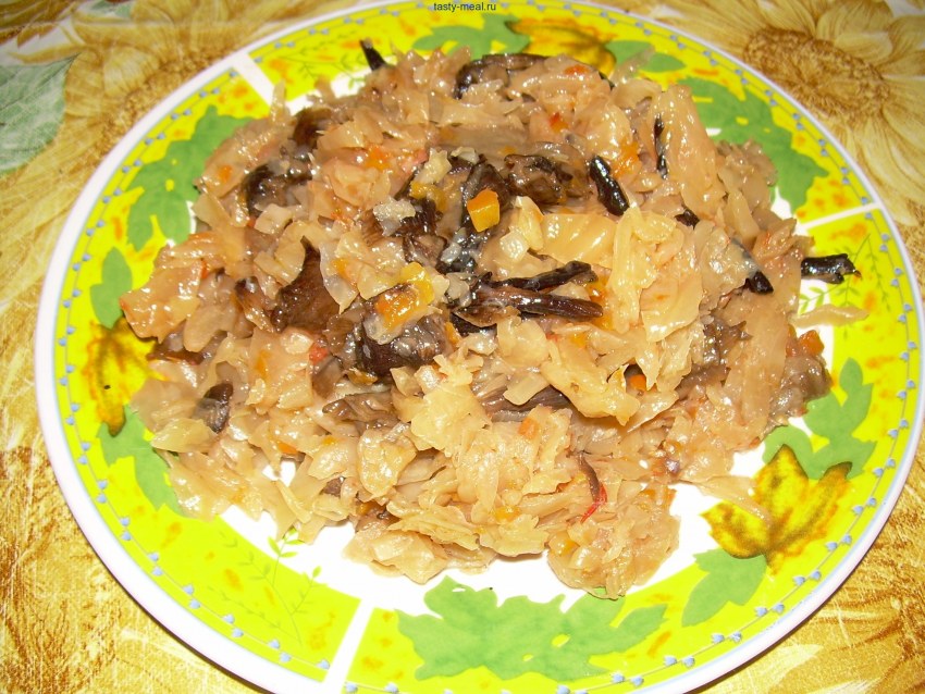 Тушеная квашеная капуста