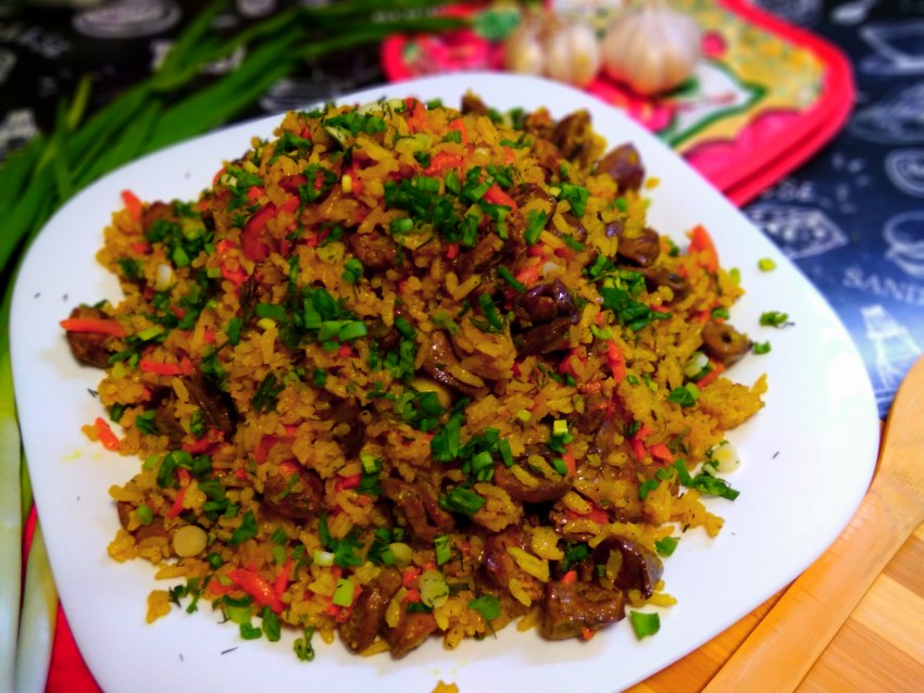 Курица в кисло-сладком соусе с ананасами
