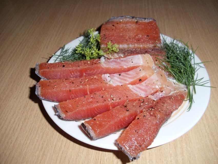 Рыба кижуч жареная