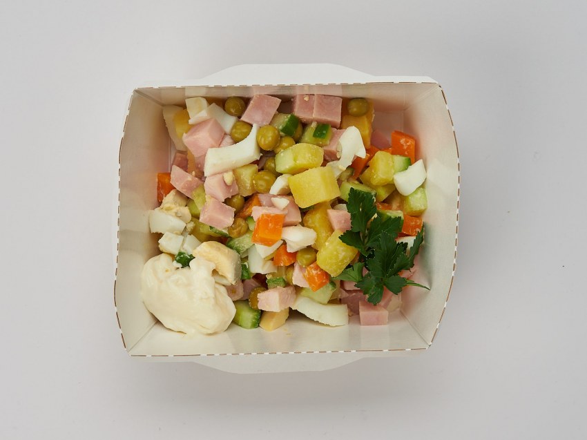 Оливье с макаронами
