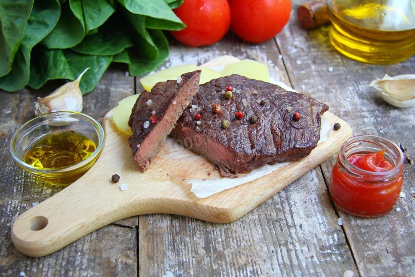 Стейк из говядины какао масле