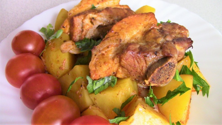 Свинина с картошкой в духовке