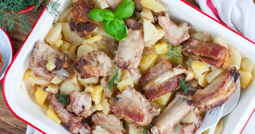 Ребрышки с картошкой в рукаве