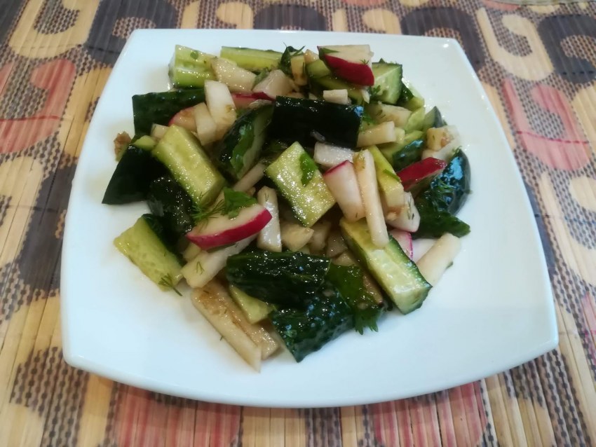 Салат с редиской по корейски