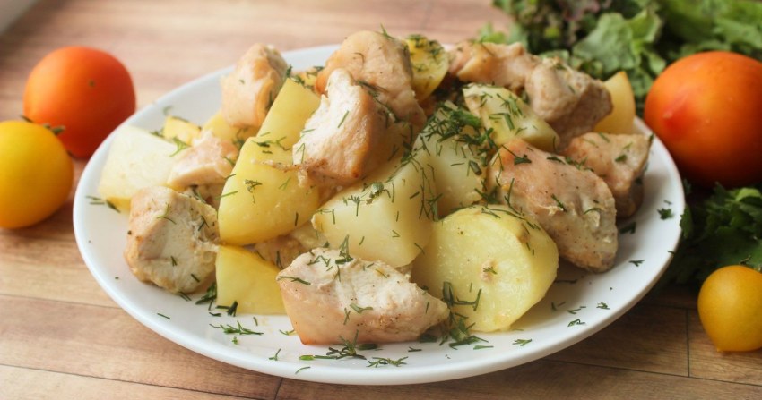 Окорочка с картошкой в рукаве