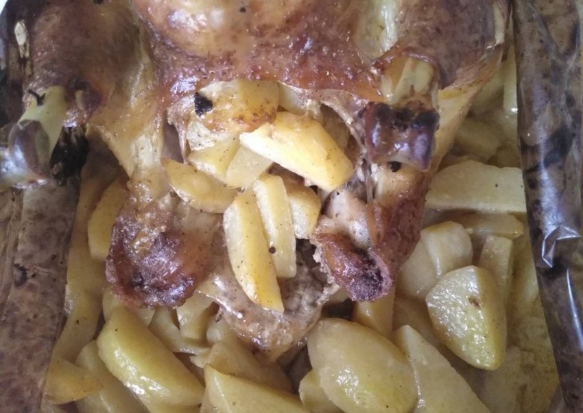 Куриные ножки в духовке с овощами в рукаве