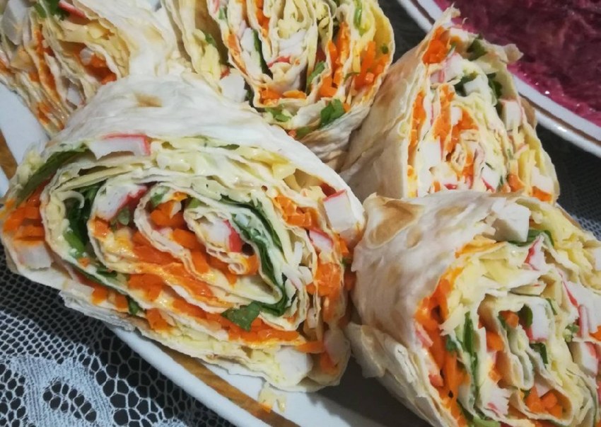 Лаваш с колбасой и сыром