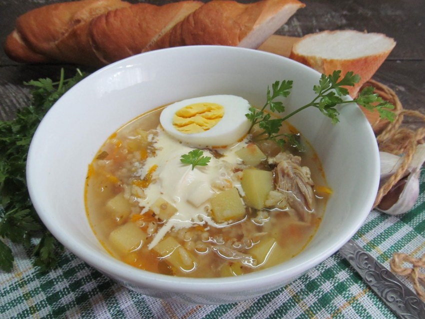 Куриный суп карри