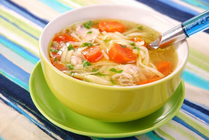 Рисовый суп с курицей и сыром