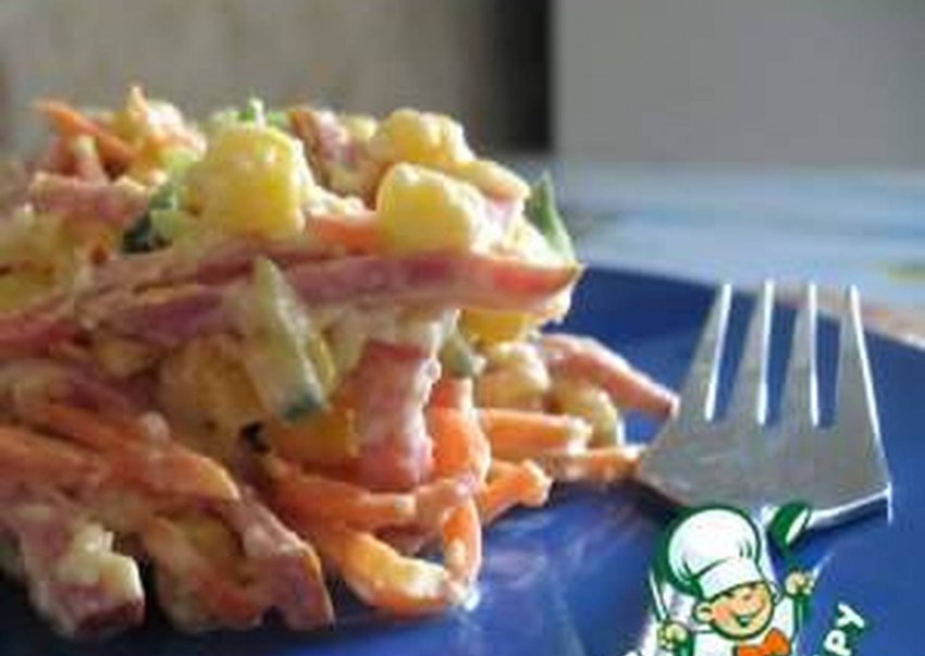 Салат Венеция с копченой колбасой и морковью