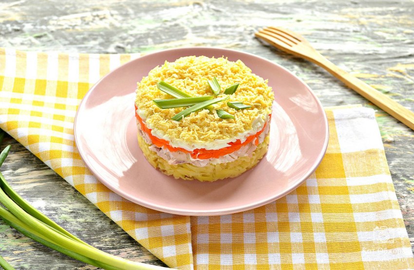 Салат Мимоза с копченой скумбрией
