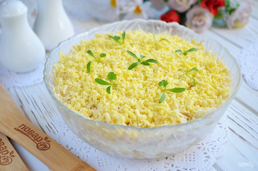 Салат невеста с копченой курицей и плавленным