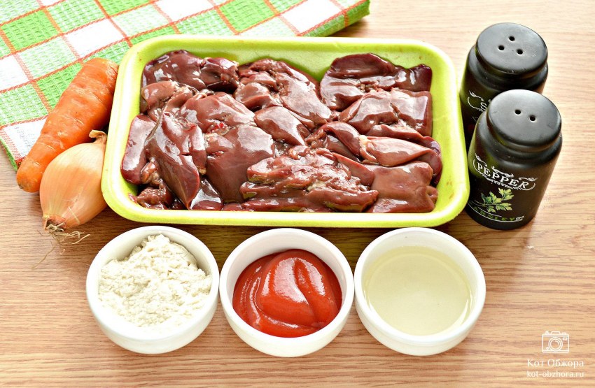 Подлива из куриной печени с луком и морковью и томатной