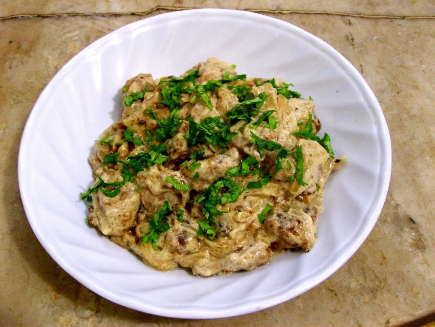 Печень куриная тушеная