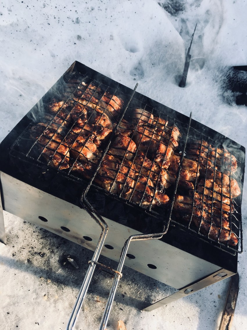 Барбекю зимой на улице