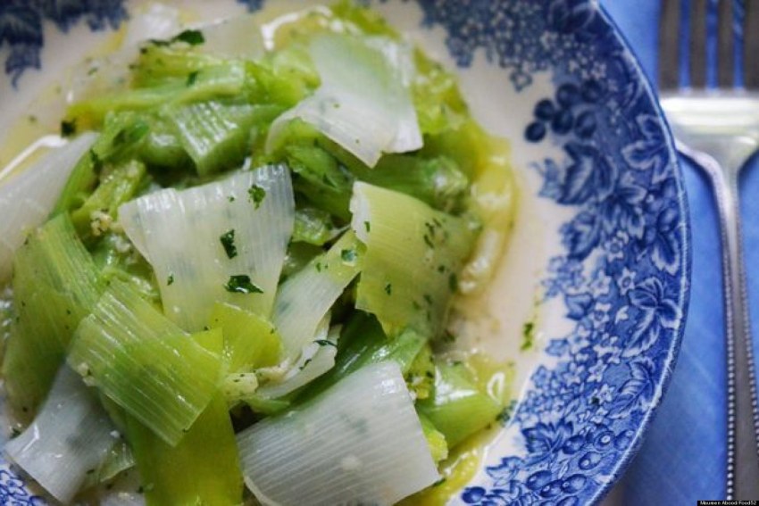 Салат с кальмарами и кукурузой