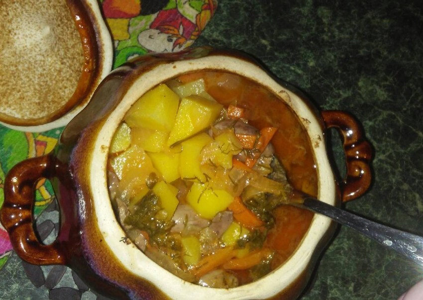 Жаркое в горшочках с курицей