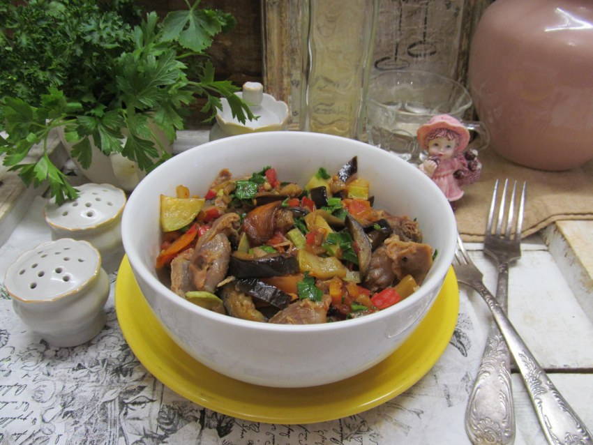 Горшочки с куриным филе