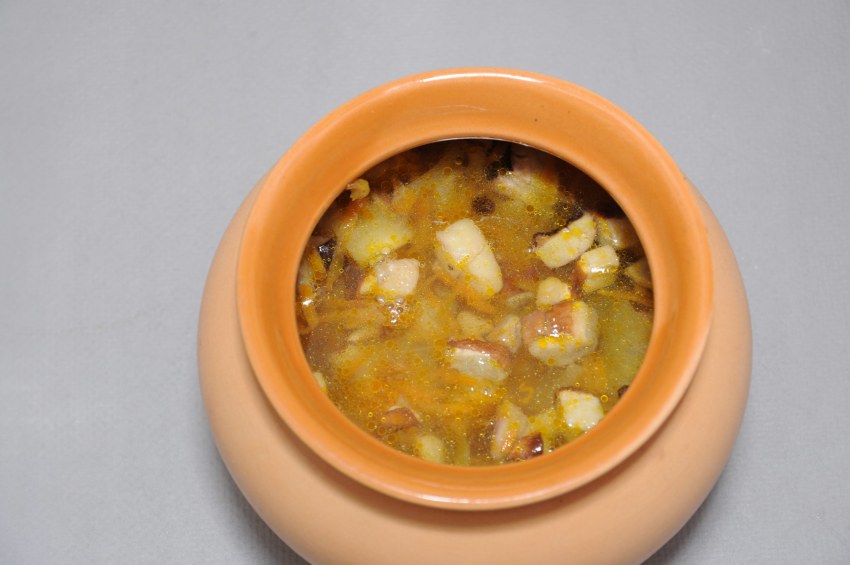 Куриные желудки с луком
