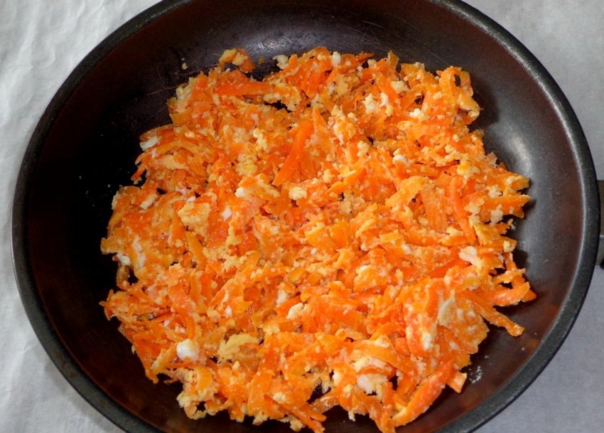 Подкова салат с корейской морковкой