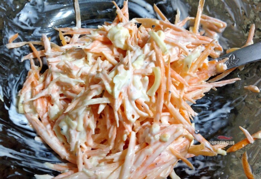 Салат с корейской морковью и маслинами