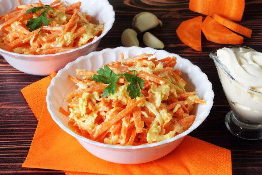 Морковный салат с яйцом