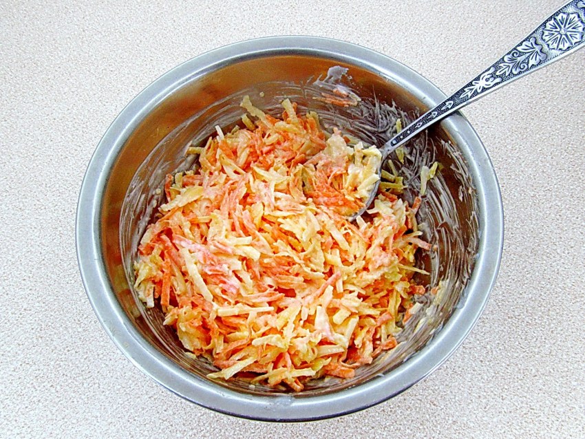 Морковка с чесноком