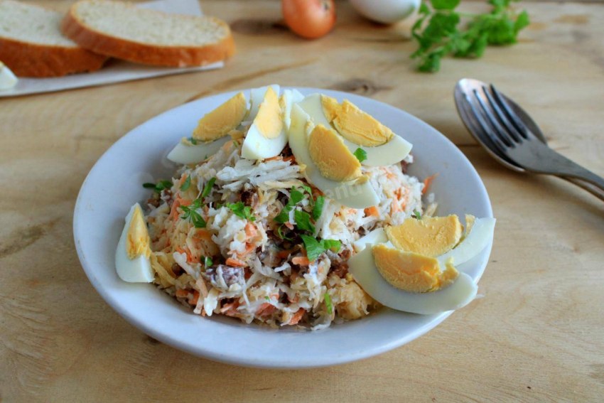 Салат с редькой и курицей