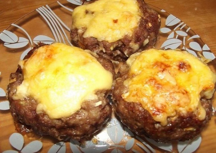Мясные ватрушки из фарша в духовке