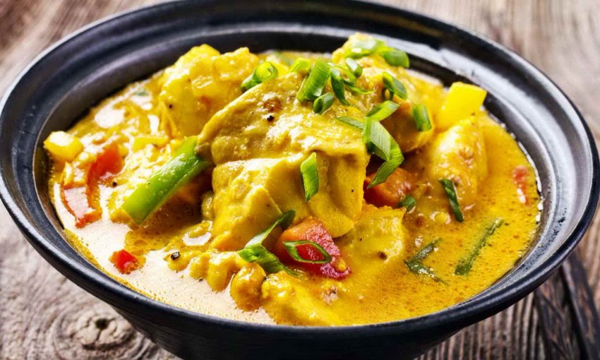 Желтый карри с курицей