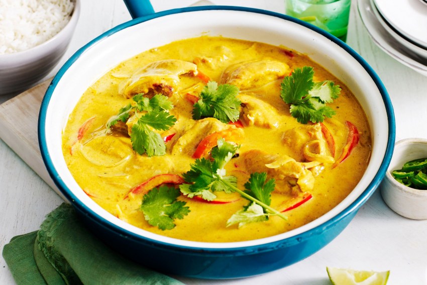 Зеленый карри с курицей и рисом