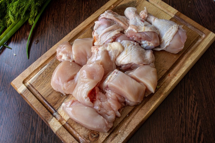 Рулет из курицы кукурузой