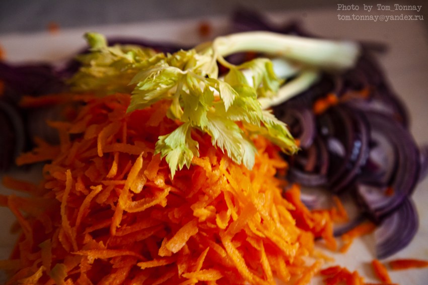Капуста квашеная с яблоками