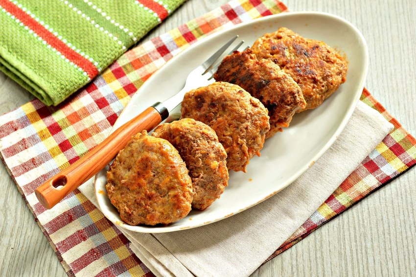 Куриные котлеты с кабачком