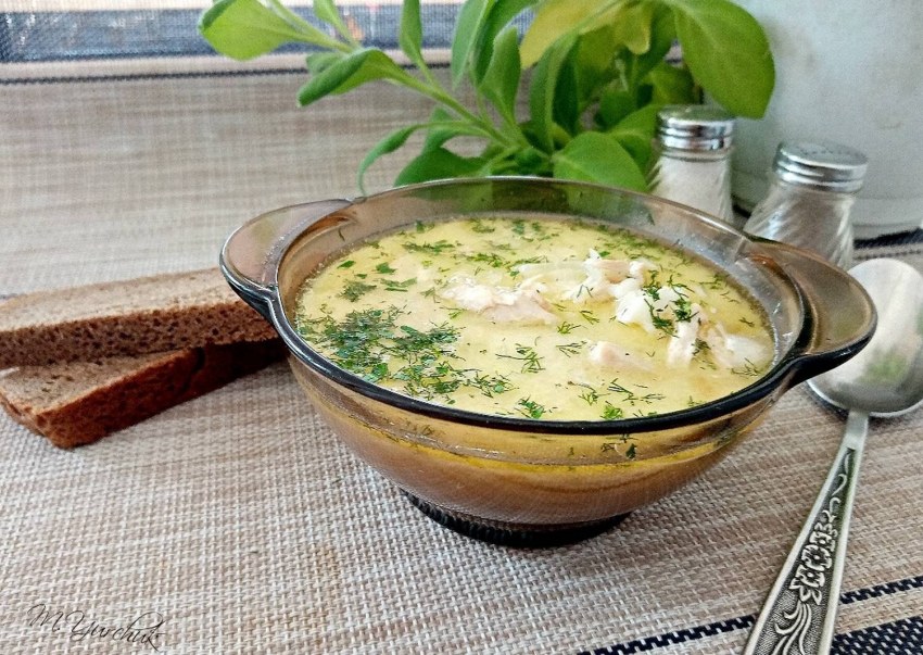 Куриный суп с плавленным сыром