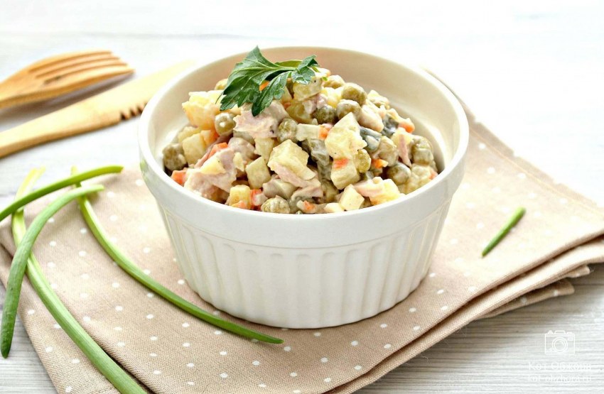 Салат Оливье Азбука вкуса