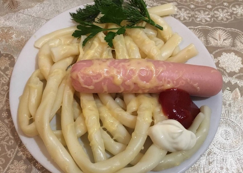 Макароны с сардельками