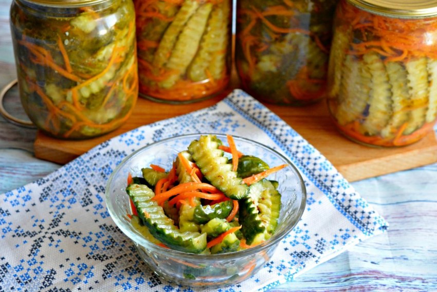 Огурцы с мясом по-корейски