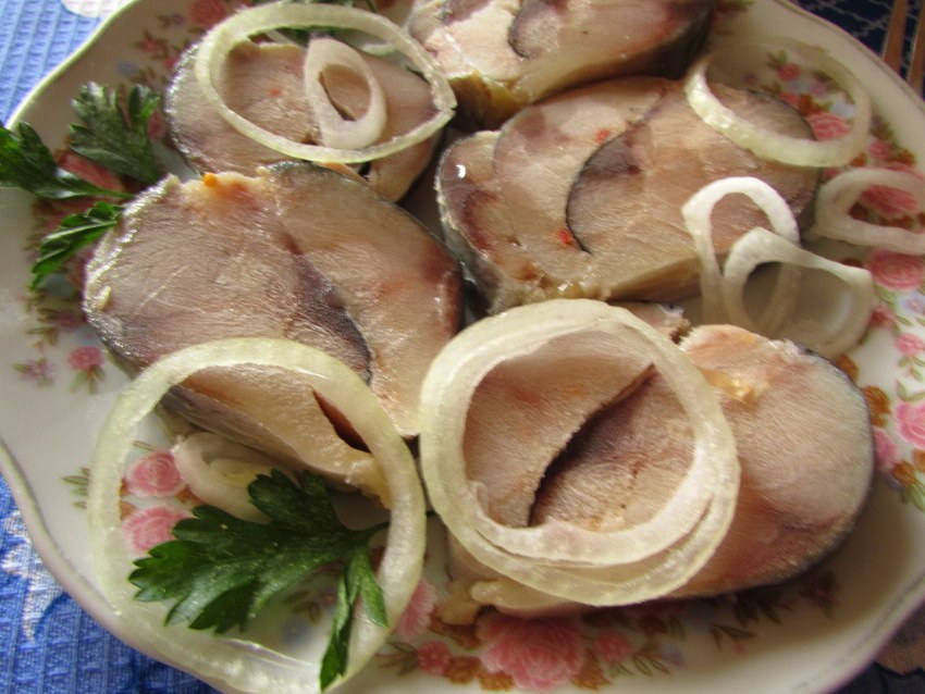 Скумбрия в маринаде малосольная