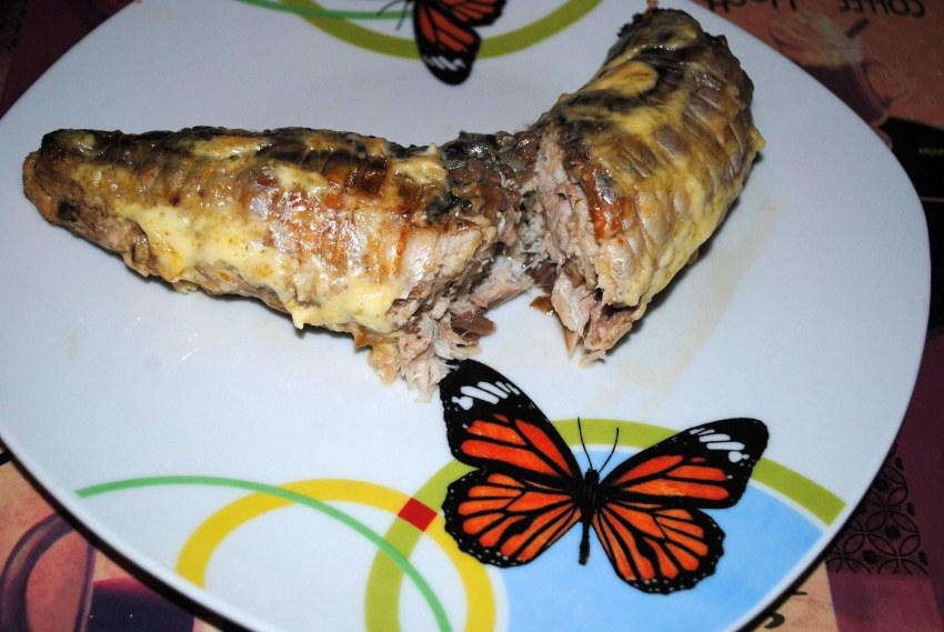 Скумбрия с луком и картофель соленая