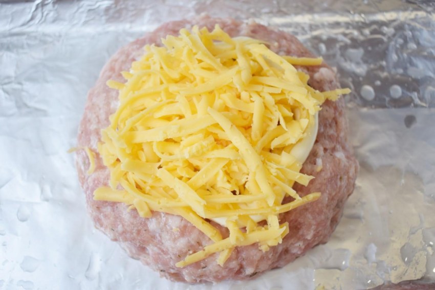 Гнездышки из фарша в духовке