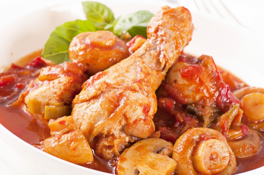 Курица запеченная с овощами