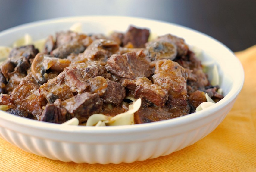 Бефстроганов с говядиной Beef Stroganoff
