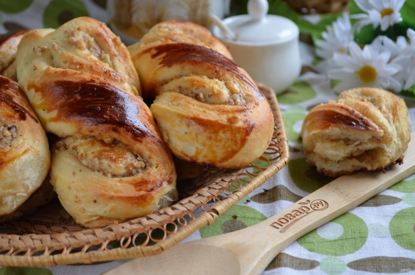 Булочки с грецкими орехами