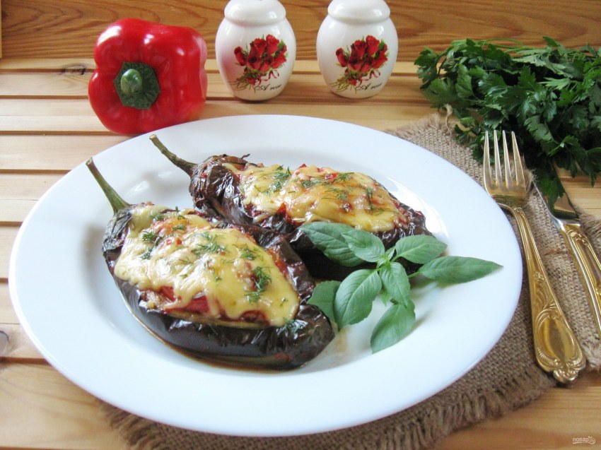 Синенькие баклажаны фаршированные овощами