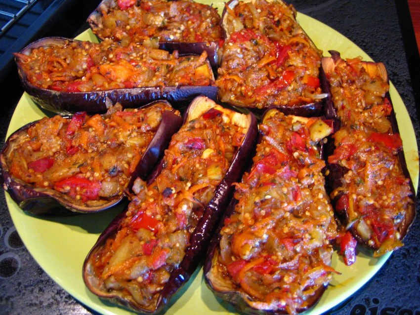Баклажаны веером с курицей